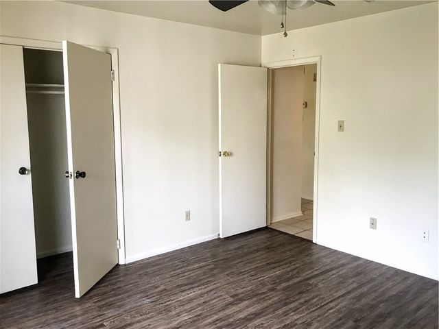 1901 Pine Tree Drive A, Bryan, TX 77802