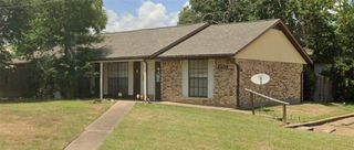 1901 Pine Tree Drive A, Bryan, TX 77802
