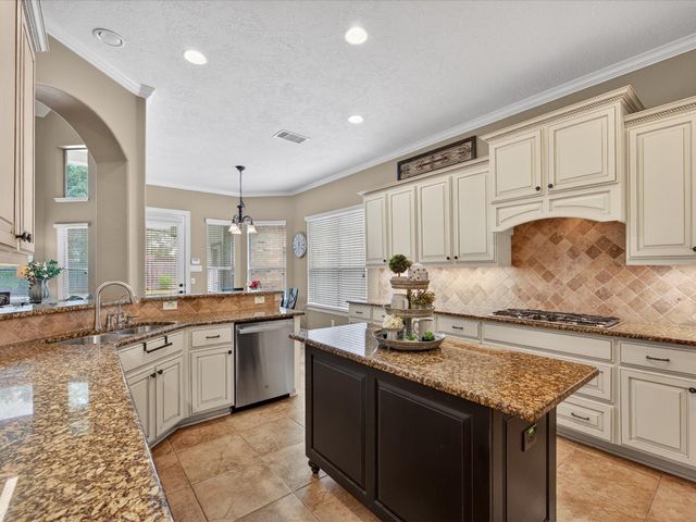 12010 Hodges Grove Lane, Tomball, TX 77377