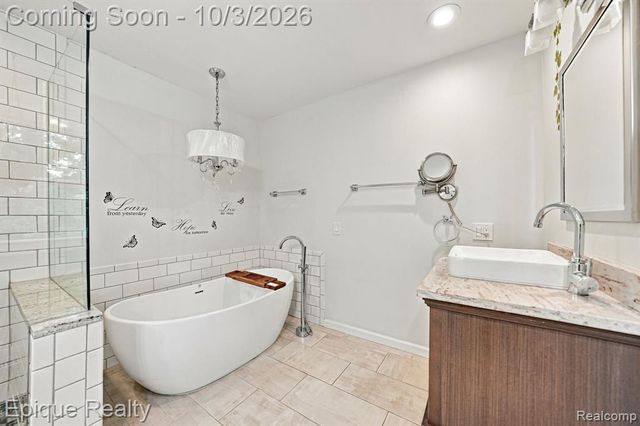 5355 Bullard Road, Fenton, MI 48430