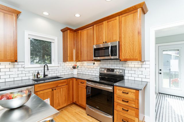 1142 2nd Street NW, Rochester, MN 55901