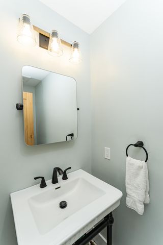 1142 2nd Street NW, Rochester, MN 55901