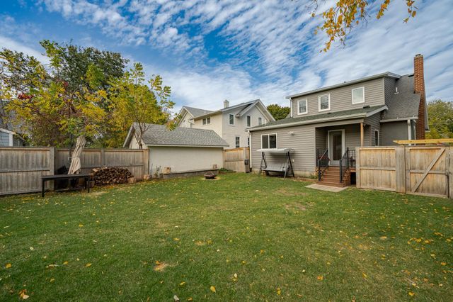 1142 2nd Street NW, Rochester, MN 55901
