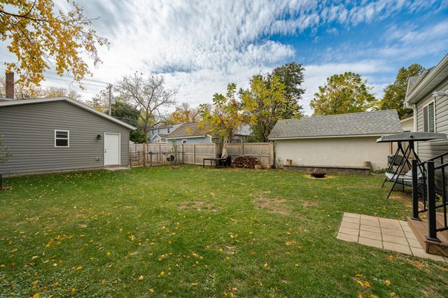 1142 2nd Street NW, Rochester, MN 55901