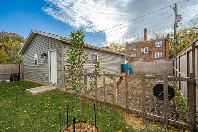 1142 2nd Street NW, Rochester, MN 55901