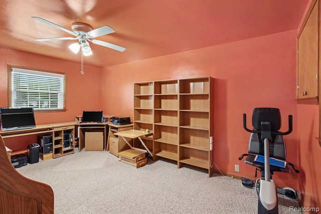1222 Howe Road, Burton, MI 48509