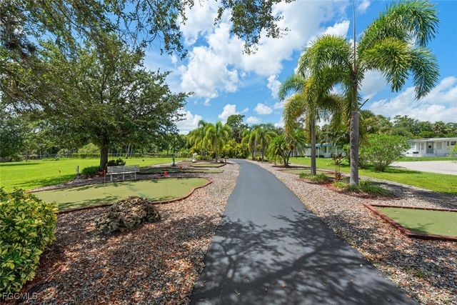 215 Shrub LN N, North Fort Myers, FL 33917