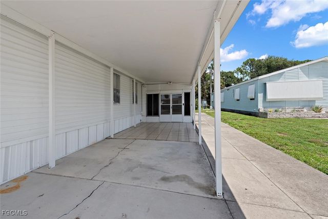 215 Shrub LN N, North Fort Myers, FL 33917