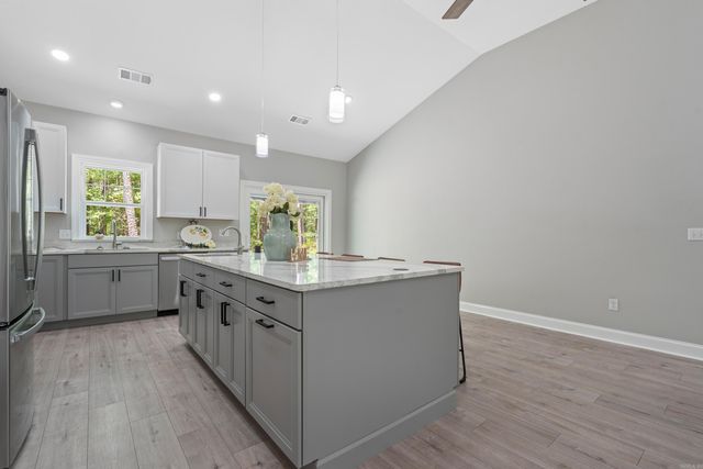 2 Tolosa Way, Hot Springs Village, AR 71909