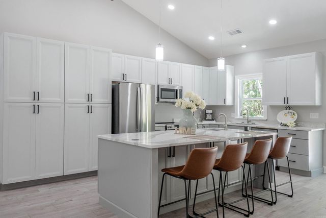 2 Tolosa Way, Hot Springs Village, AR 71909