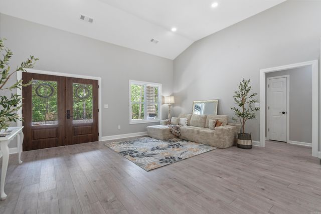 2 Tolosa Way, Hot Springs Village, AR 71909