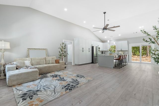 2 Tolosa Way, Hot Springs Village, AR 71909