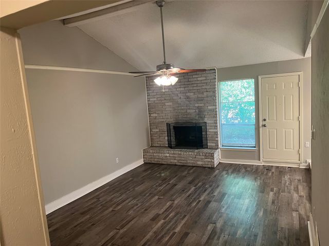 211 Turtle Creek Drive, Arlington, TX 76010