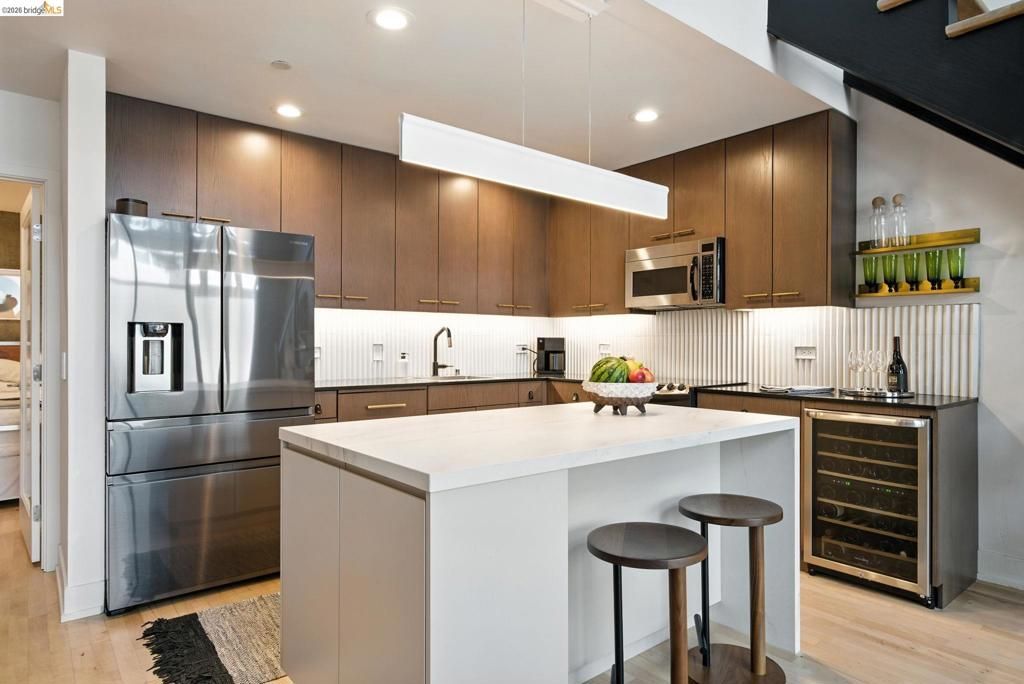 Image 12 of property listing at 311 Oak St 102, Oakland, CA 94607