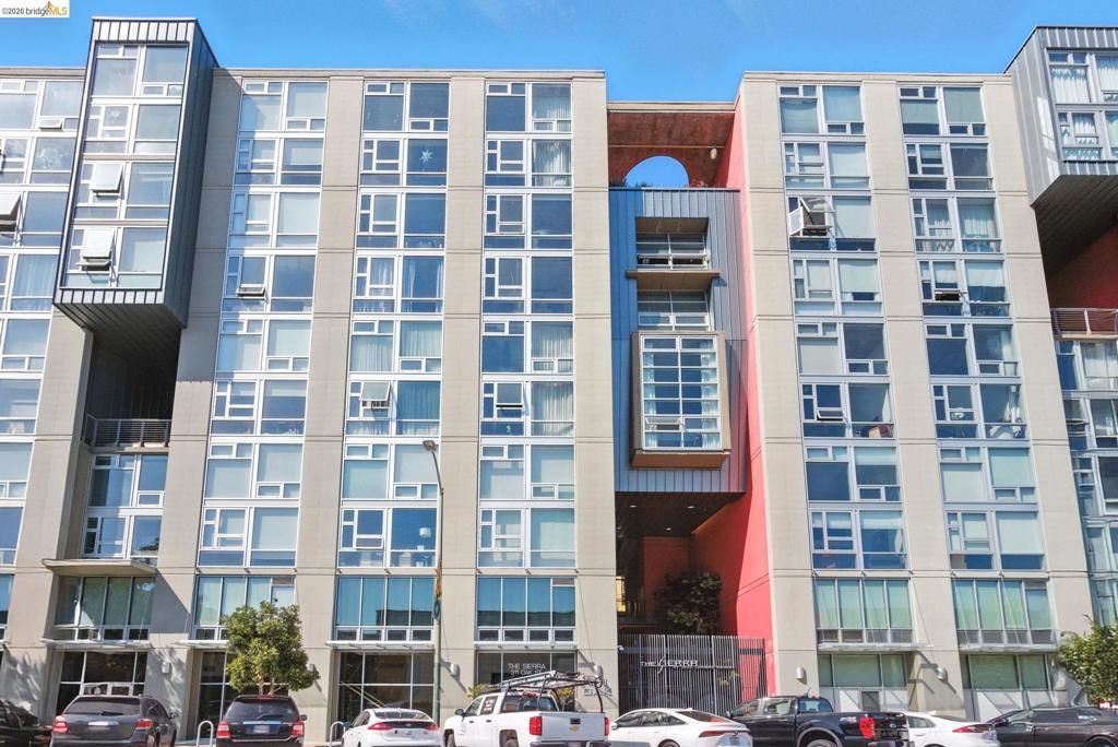 Image 30 of property listing at 311 Oak St 102, Oakland, CA 94607