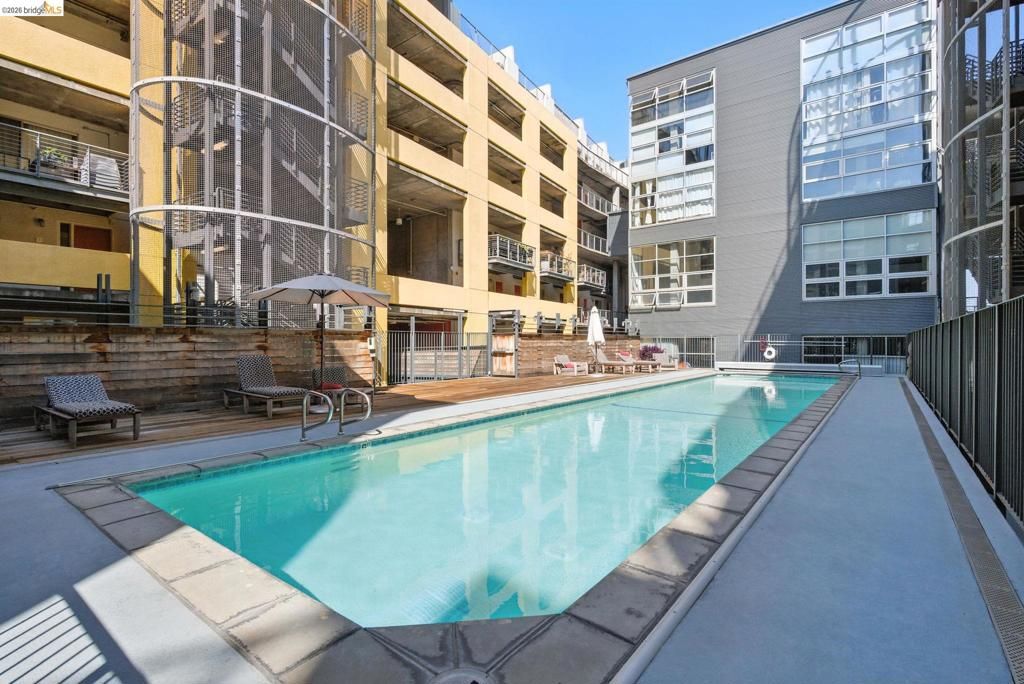 Image 37 of property listing at 311 Oak St 102, Oakland, CA 94607