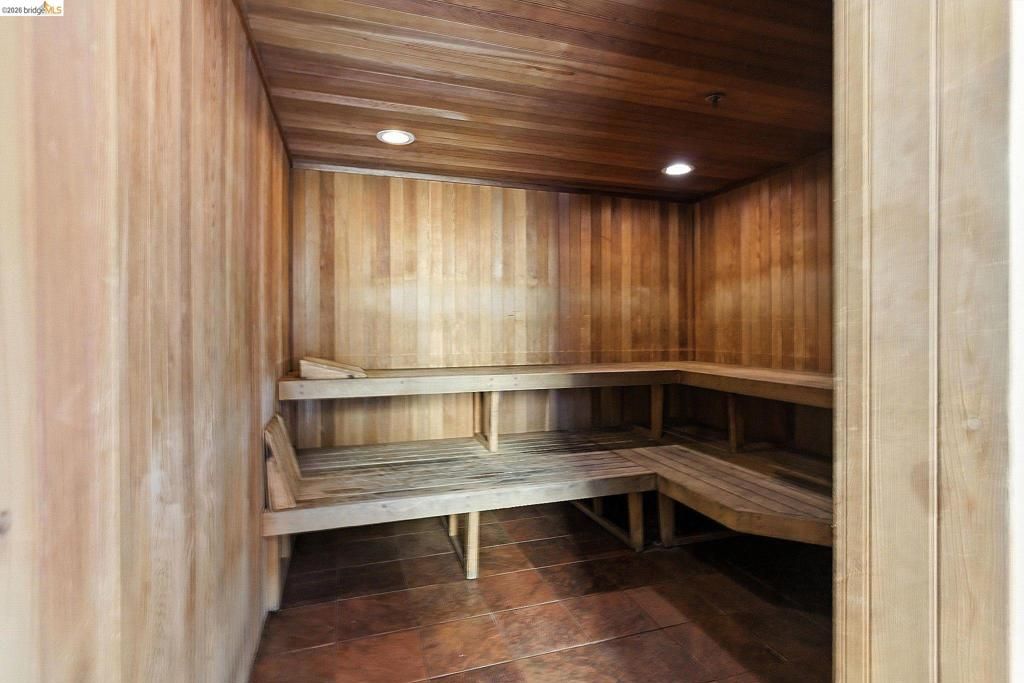Image 40 of property listing at 311 Oak St 102, Oakland, CA 94607