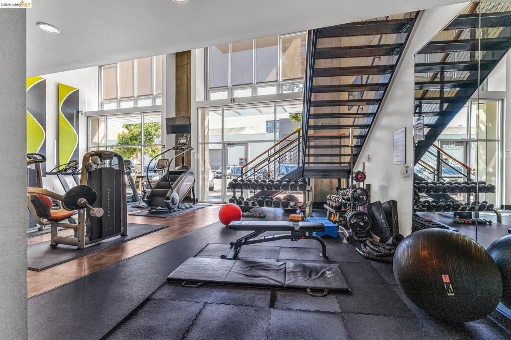 Image 42 of property listing at 311 Oak St 102, Oakland, CA 94607