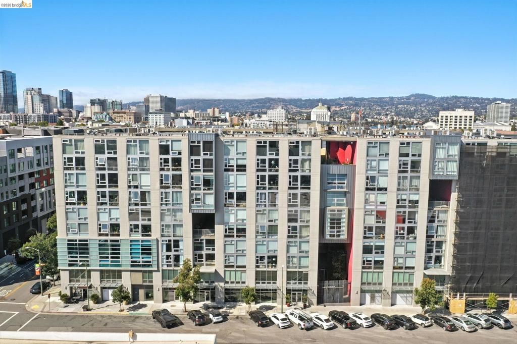 Image 45 of property listing at 311 Oak St 102, Oakland, CA 94607