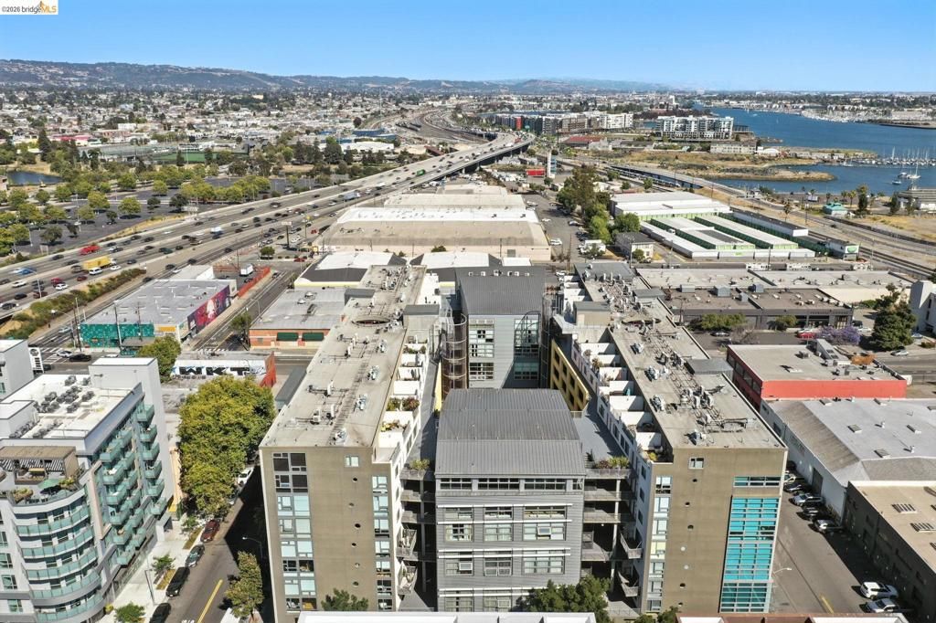 Image 47 of property listing at 311 Oak St 102, Oakland, CA 94607