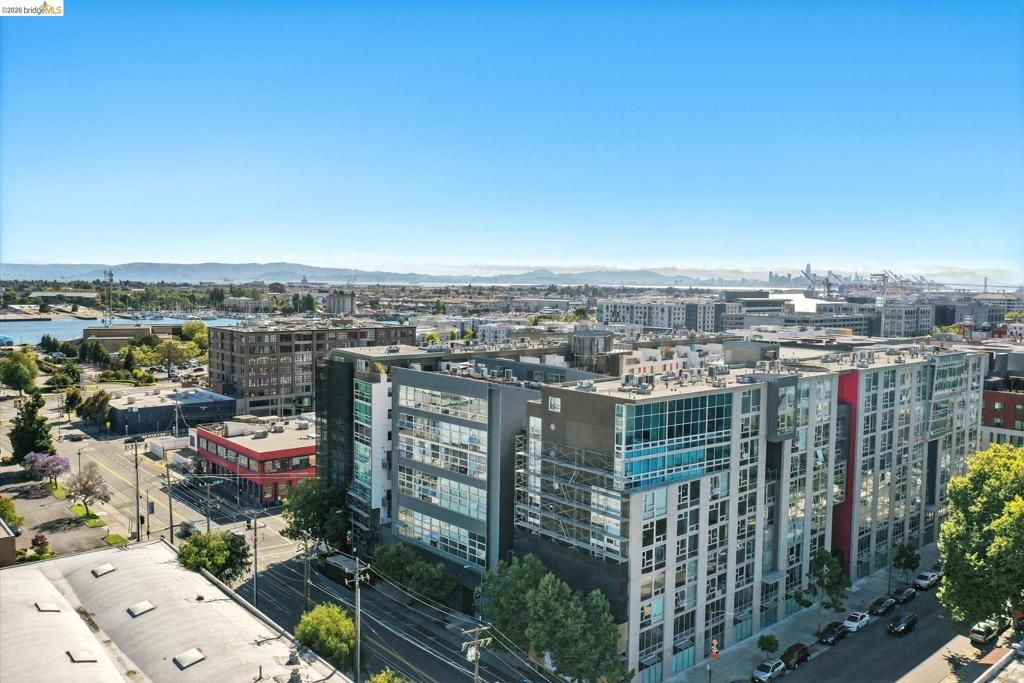 Image 50 of property listing at 311 Oak St 102, Oakland, CA 94607