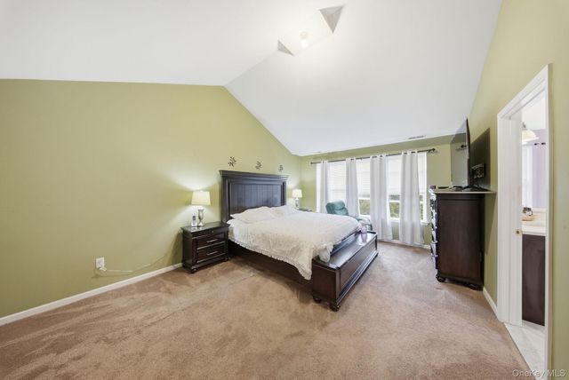 59 Woodside Knolls Drive, Middletown, NY 10940