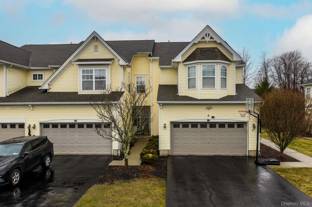 59 Woodside Knolls Drive, Middletown, NY 10940