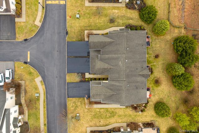 59 Woodside Knolls Drive, Middletown, NY 10940