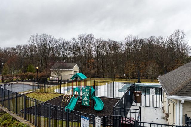 59 Woodside Knolls Drive, Middletown, NY 10940