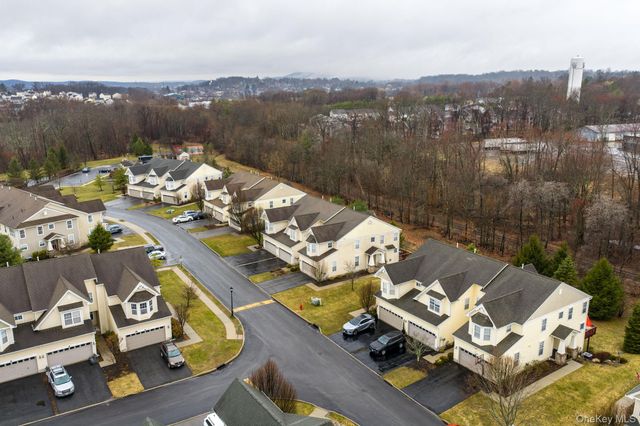 59 Woodside Knolls Drive, Middletown, NY 10940