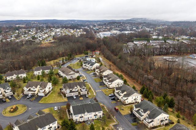 59 Woodside Knolls Drive, Middletown, NY 10940