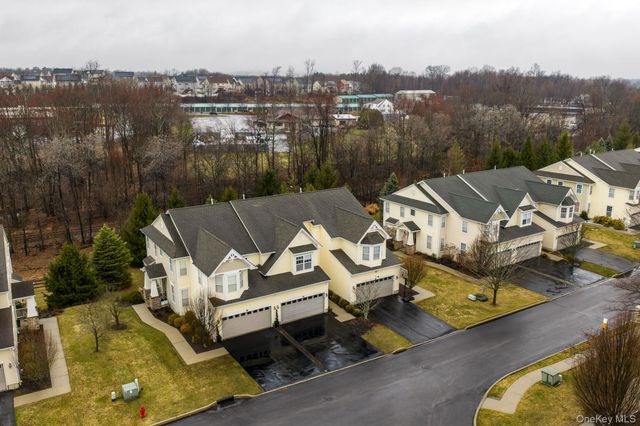 59 Woodside Knolls Drive, Middletown, NY 10940