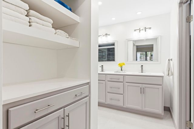 137 Brackenwood Road, Palm Beach Gardens, FL 33418