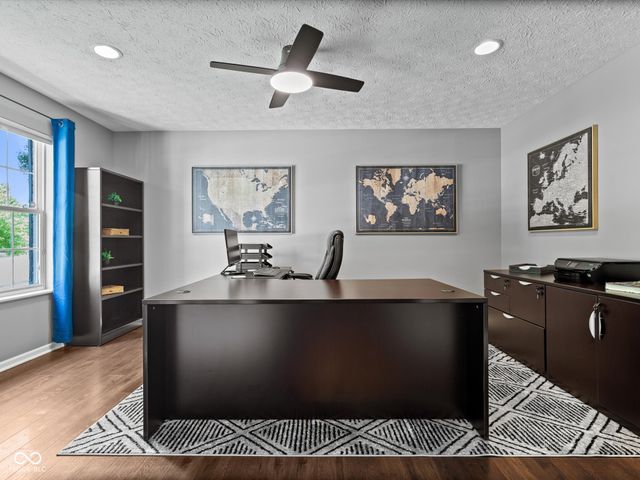 19215 Searay Drive, Noblesville, IN 46060