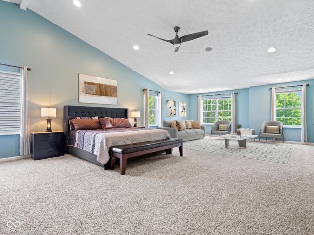 19215 Searay Drive, Noblesville, IN 46060
