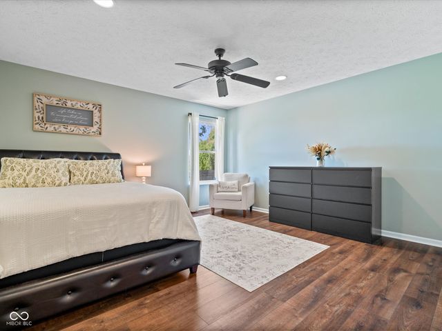 19215 Searay Drive, Noblesville, IN 46060