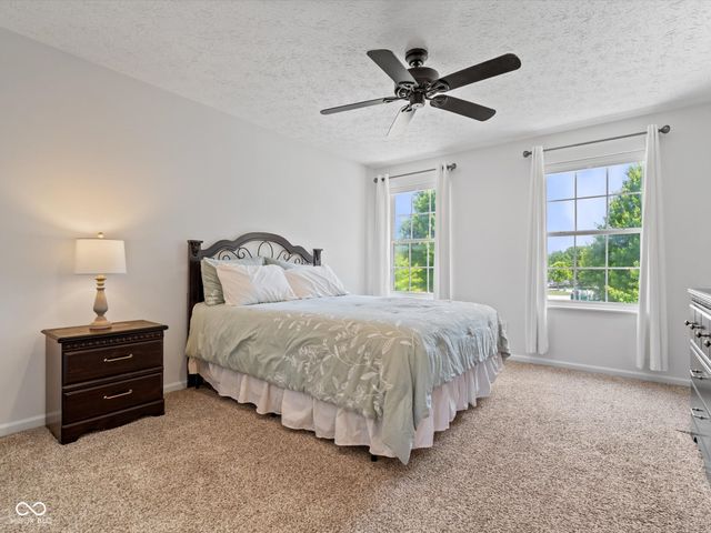 19215 Searay Drive, Noblesville, IN 46060