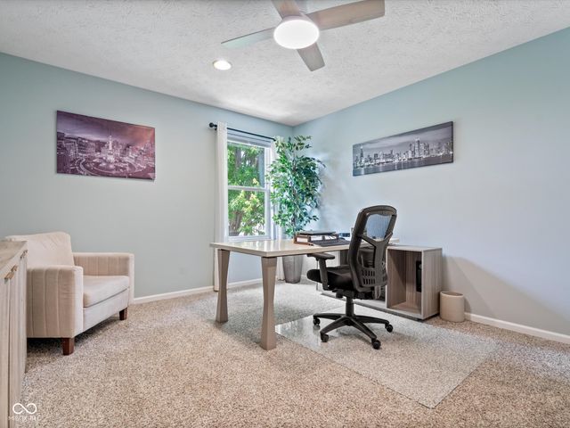 19215 Searay Drive, Noblesville, IN 46060