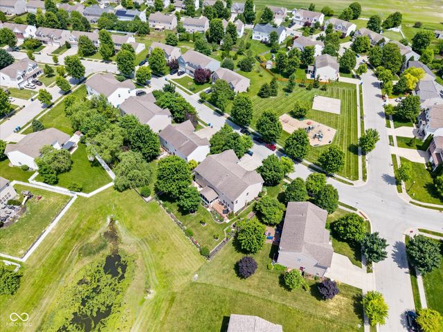 19215 Searay Drive, Noblesville, IN 46060