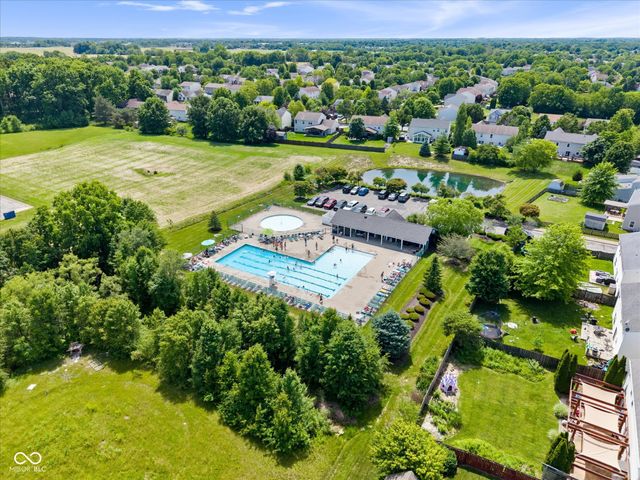 19215 Searay Drive, Noblesville, IN 46060