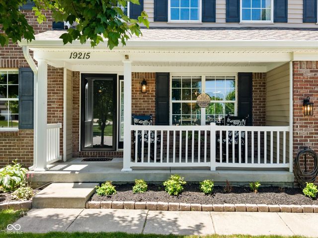 19215 Searay Drive, Noblesville, IN 46060