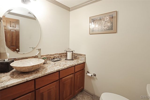 104 Holly Circle, Dewitt, NY 13066