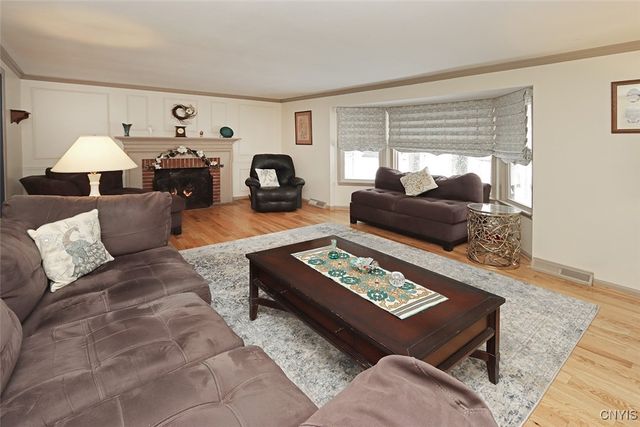 104 Holly Circle, Dewitt, NY 13066