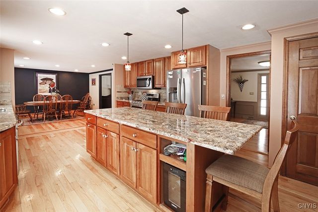 104 Holly Circle, Dewitt, NY 13066