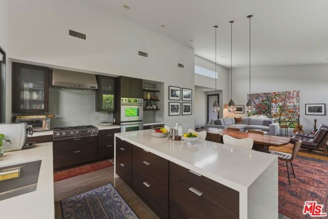12706 Stanwood Drive, Los Angeles, CA 90066