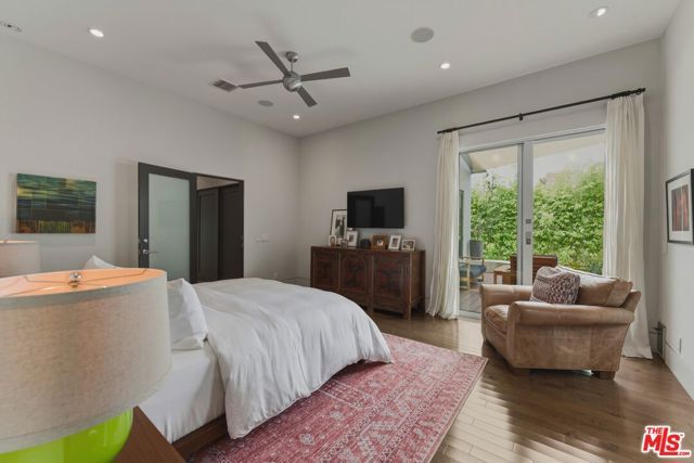 12706 Stanwood Drive, Los Angeles, CA 90066