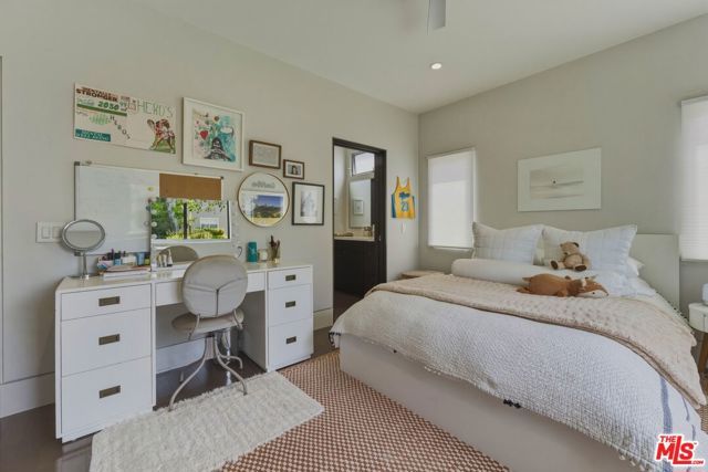 12706 Stanwood Drive, Los Angeles, CA 90066