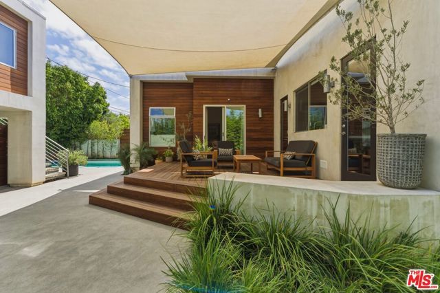 12706 Stanwood Drive, Los Angeles, CA 90066