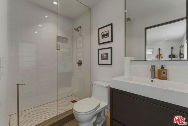 12706 Stanwood Drive, Los Angeles, CA 90066