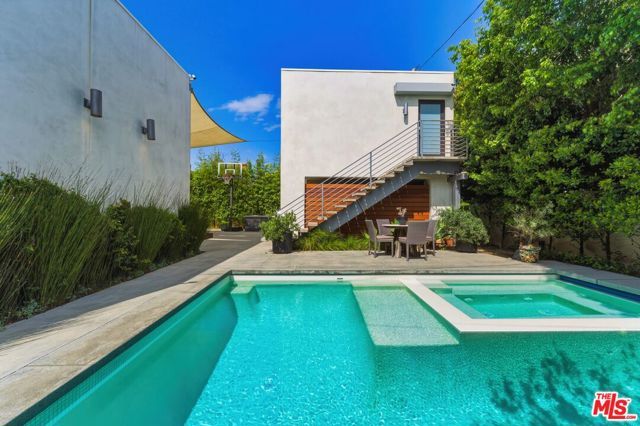 12706 Stanwood Drive, Los Angeles, CA 90066